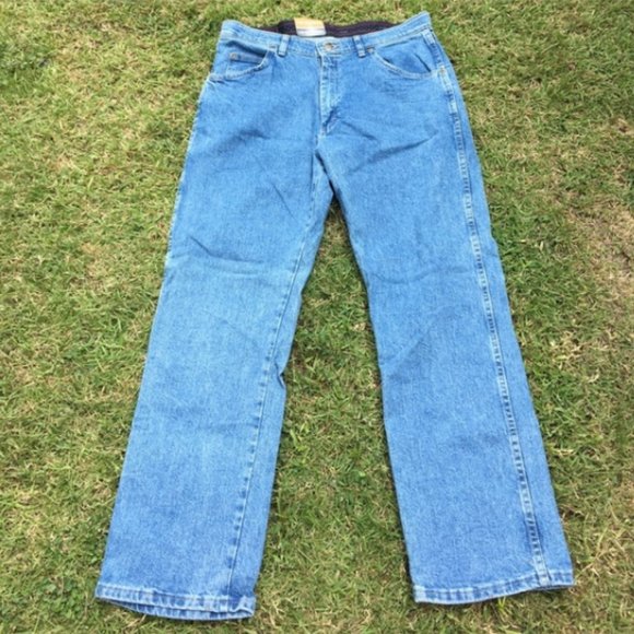 mens light blue wrangler jeans